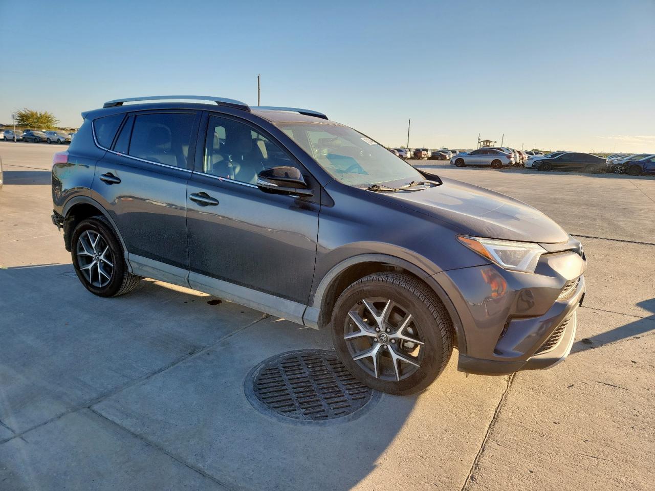 TOYOTA RAV4 SE