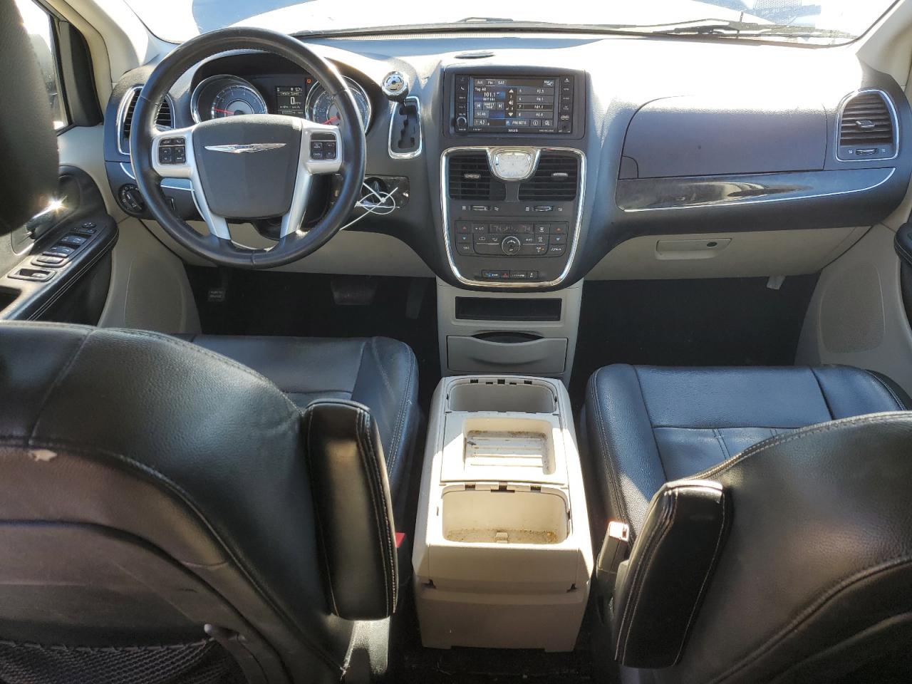 CHRYSLER TOWN & COUNTRY TOURING