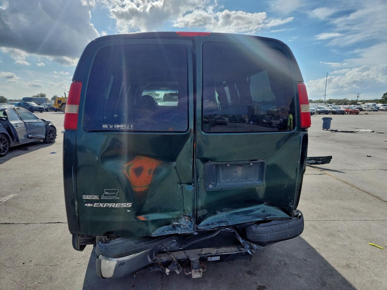 CHEVROLET EXPRESS LT