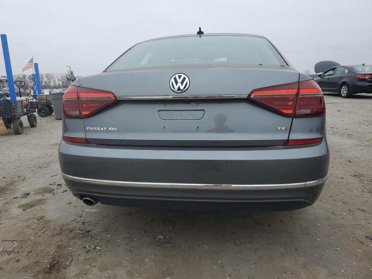 VOLKSWAGEN PASSAT SEL PREMIUM