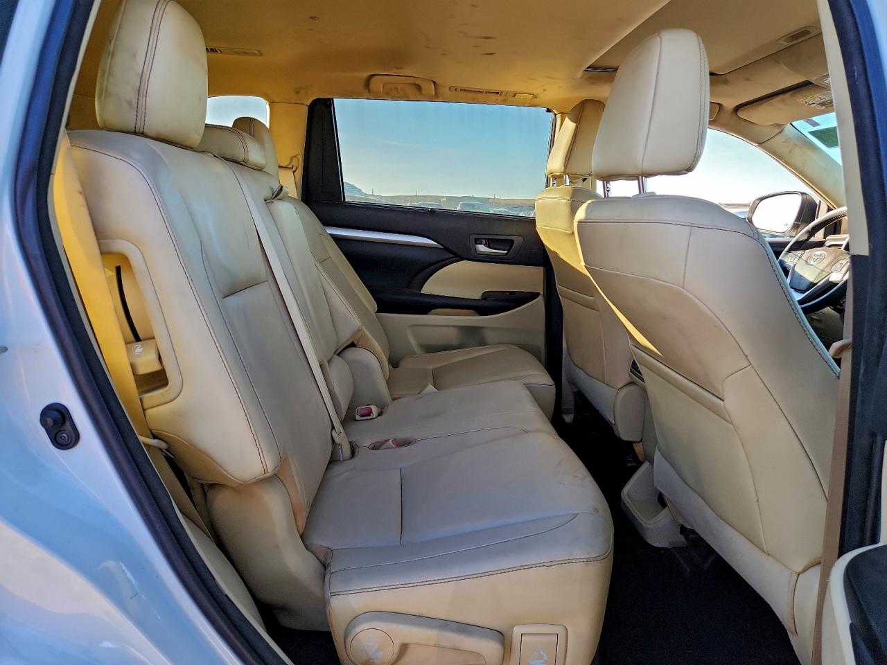 TOYOTA HIGHLANDER XLE