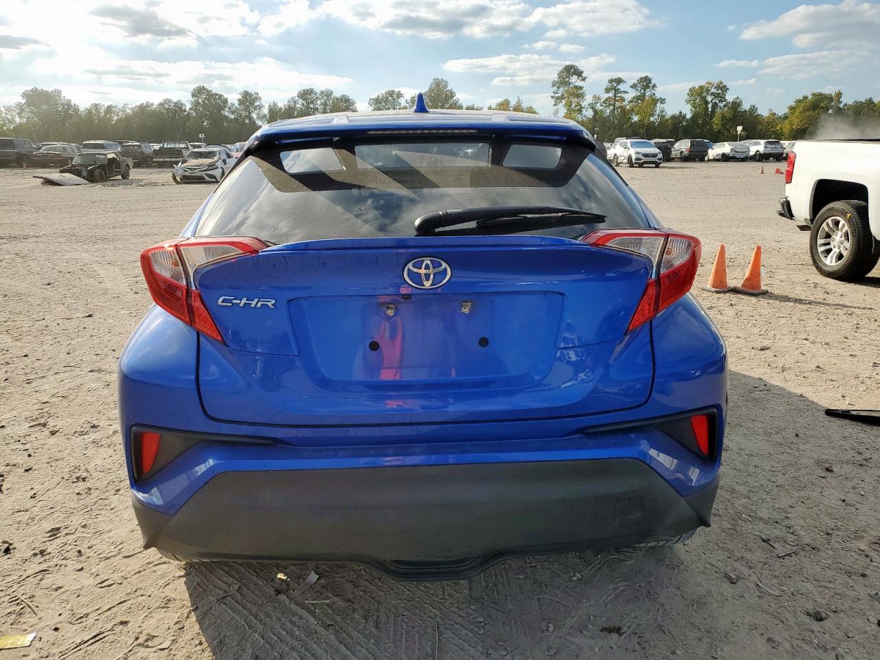 TOYOTA C-HR XLE