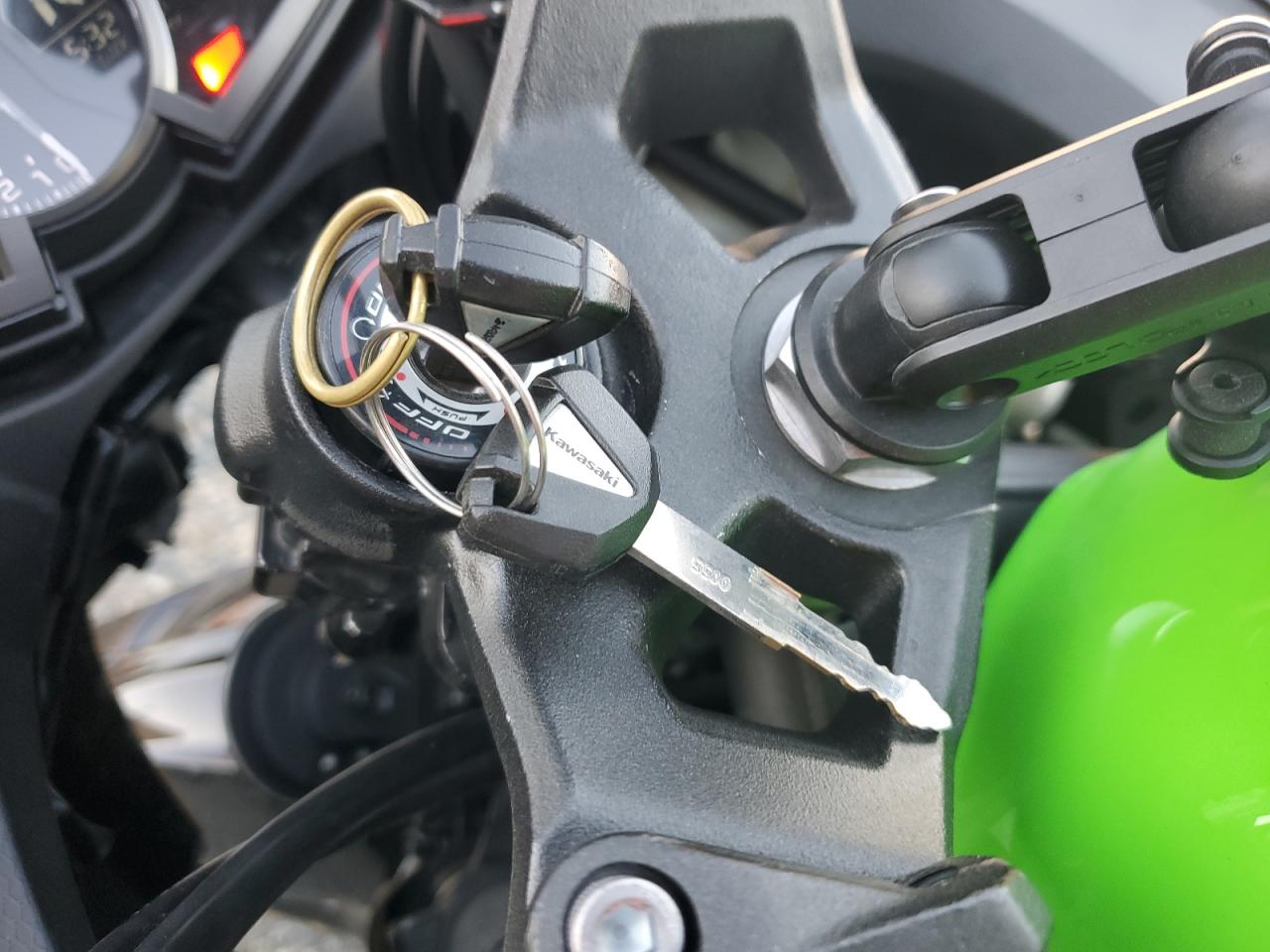 Lot #3303689036 2020 KAWASAKI EX400