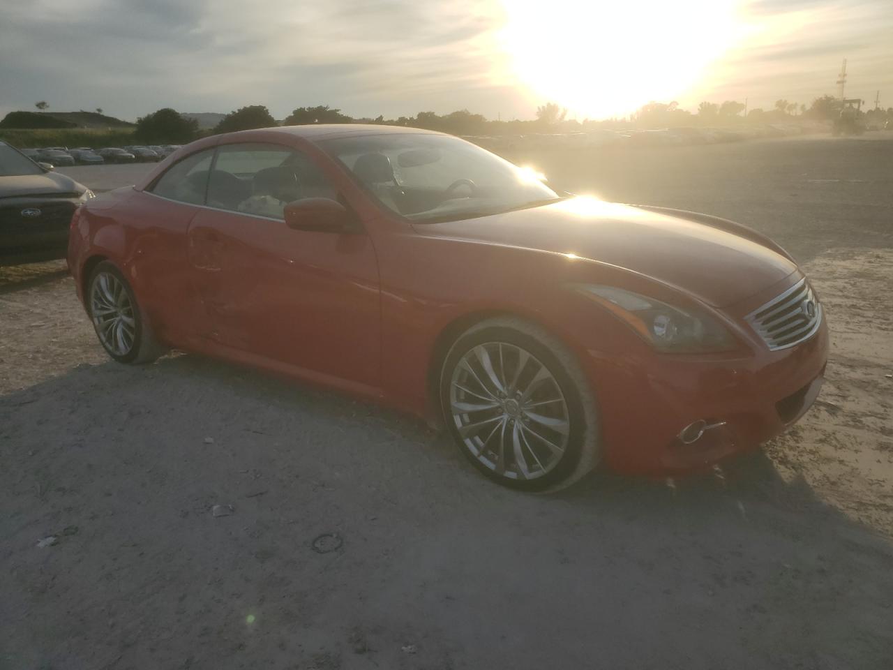 INFINITI G37 BASE