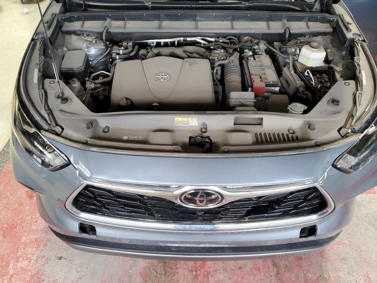 TOYOTA HIGHLANDER PLATINUM