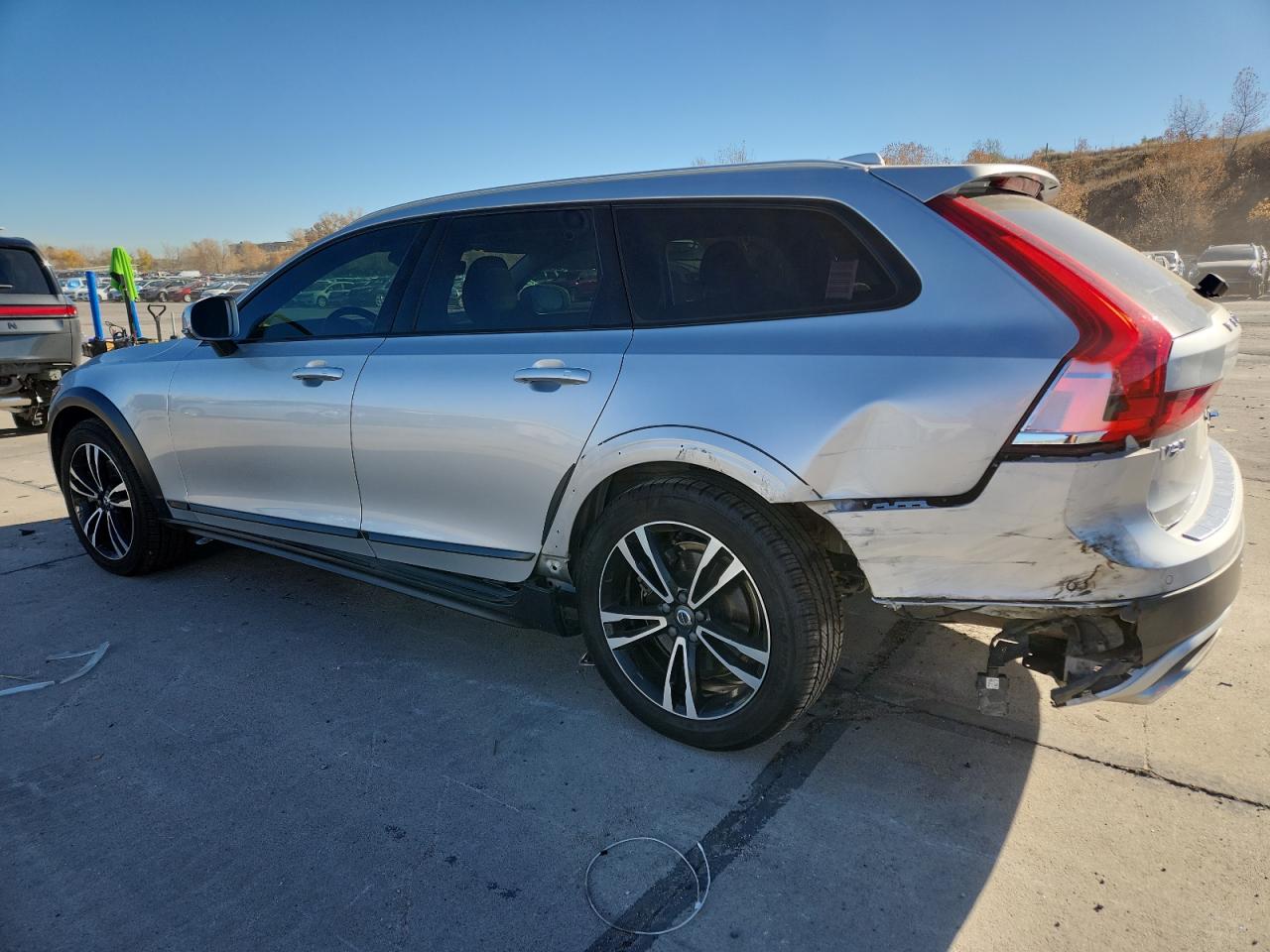 VOLVO V90 T5 MOMENTUM