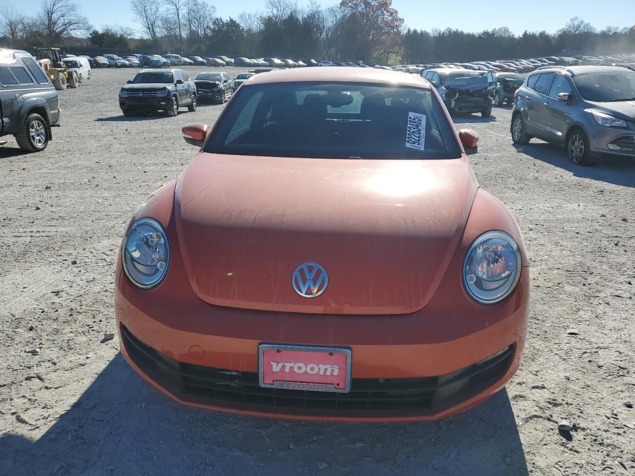 VOLKSWAGEN BEETLE SE