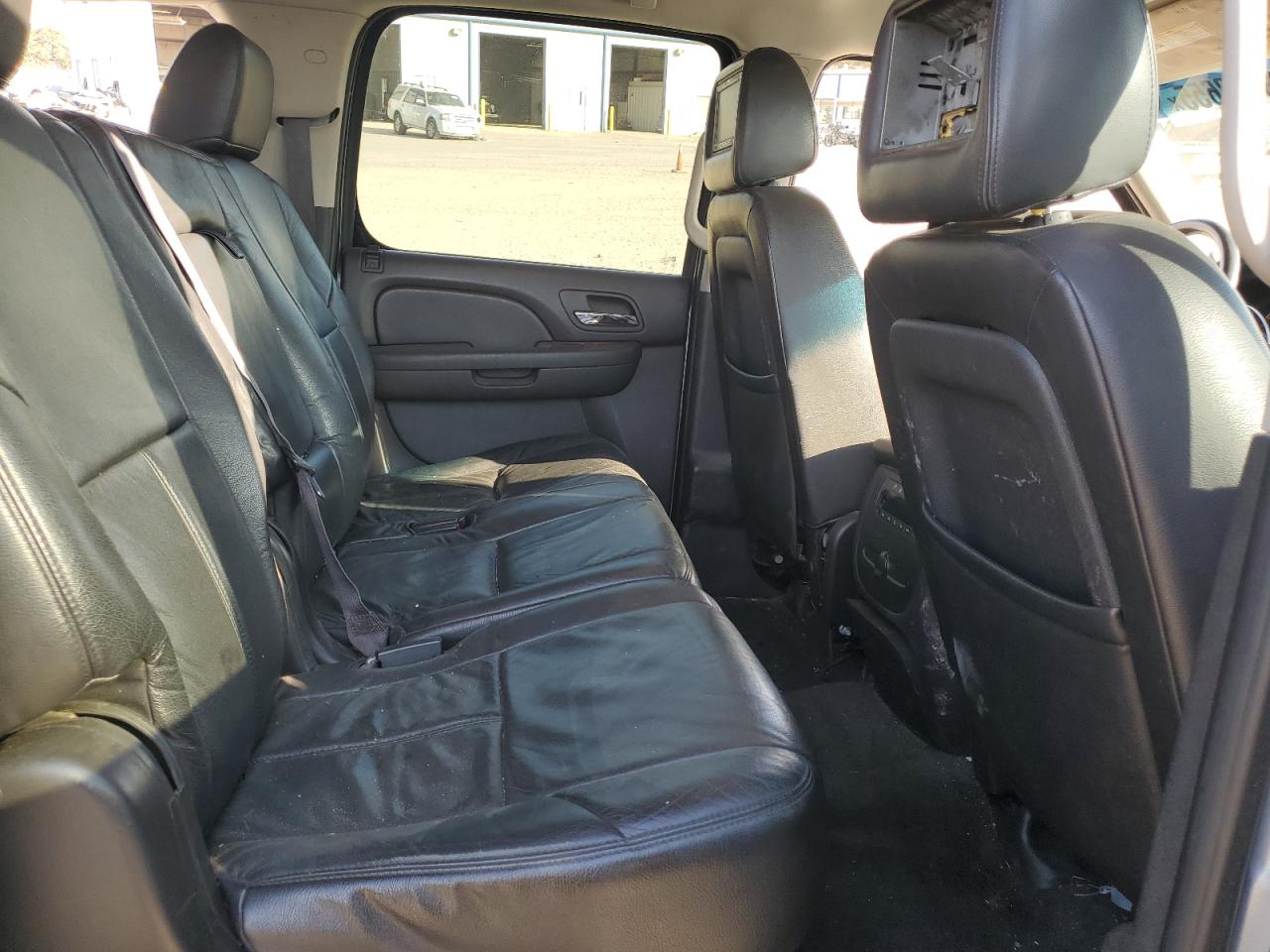 CHEVROLET SUBURBAN K1500 LS