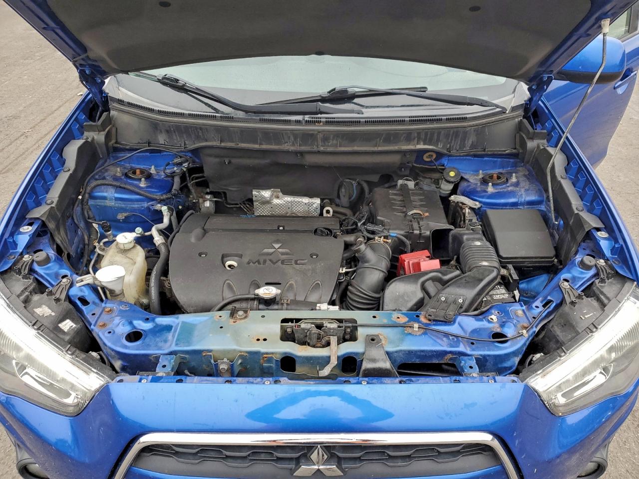 MITSUBISHI OUTLANDER ES