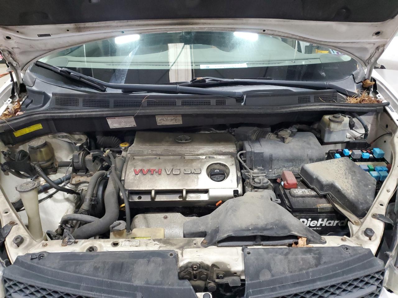 Lot #3298146298 2005 TOYOTA SIENNA XLE