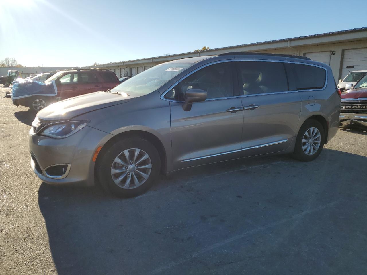 CHRYSLER PACIFICA TOURING L