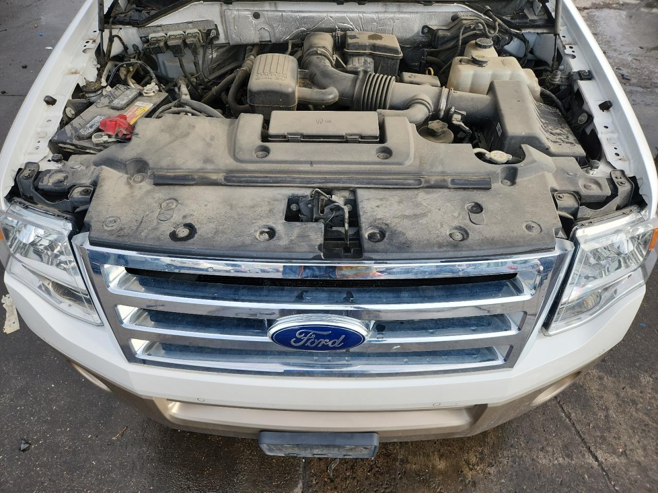FORD EXPEDITION EL XLT