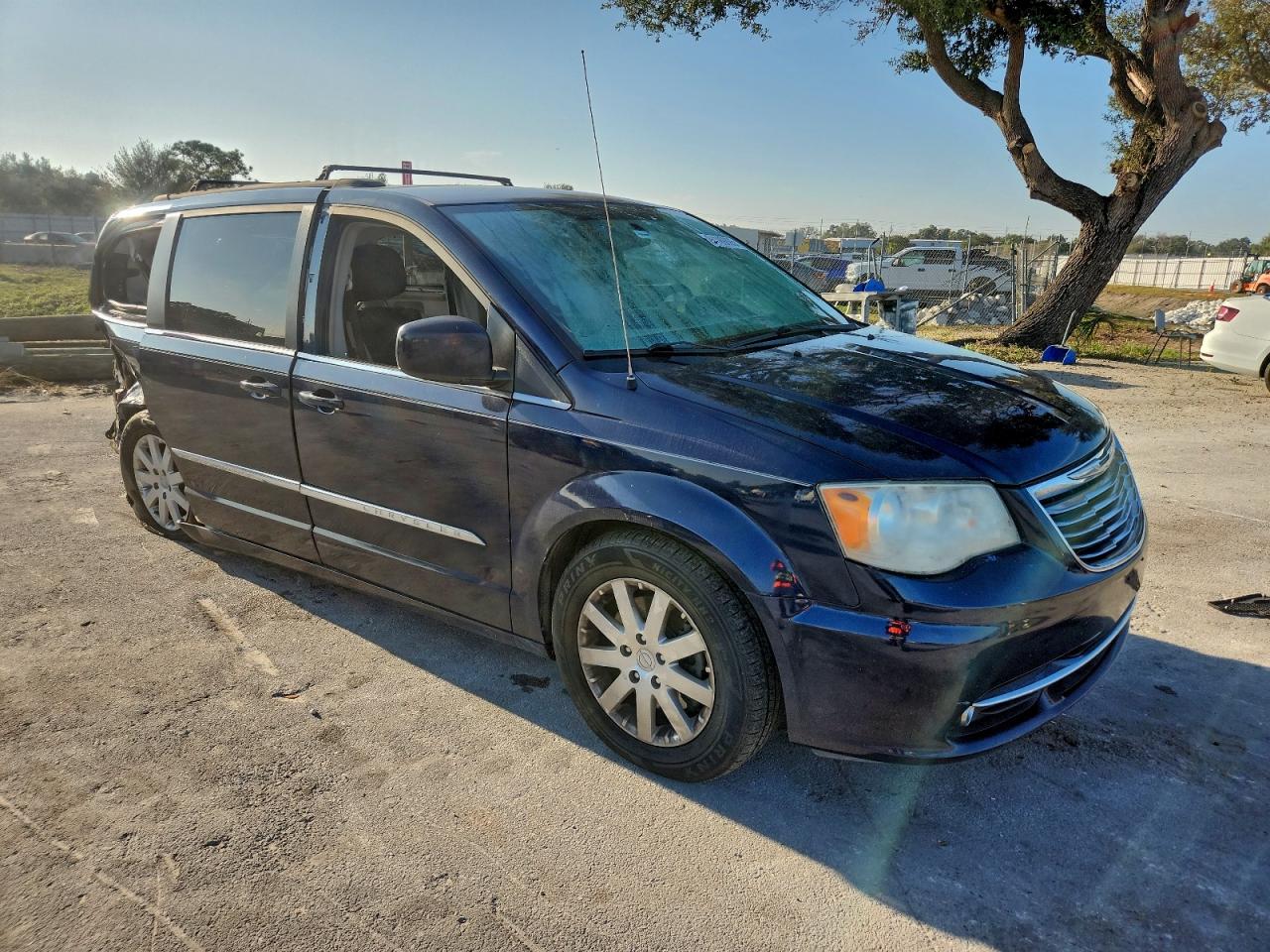CHRYSLER TOWN & COUNTRY TOURING