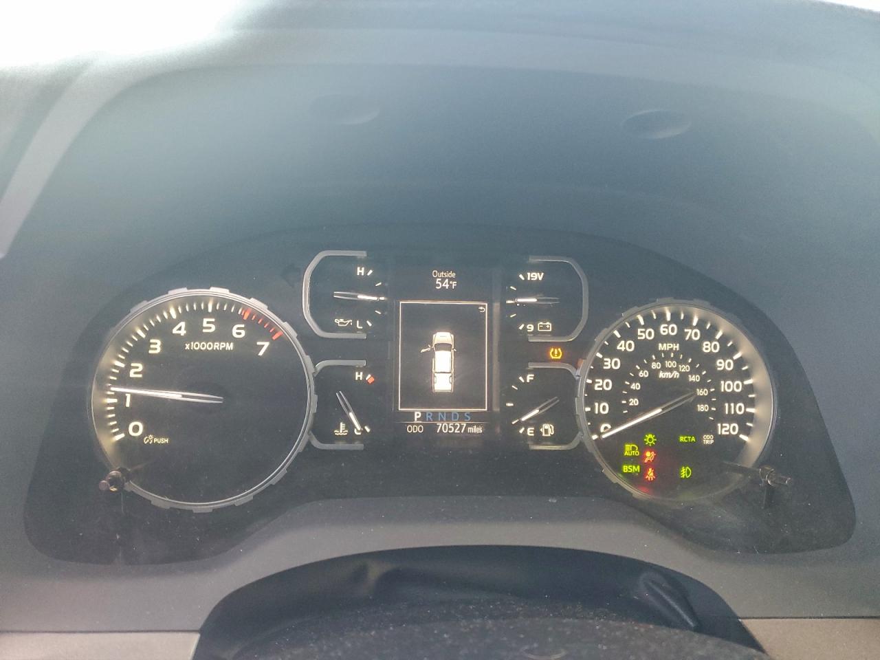 TOYOTA TUNDRA CREWMAX SR5