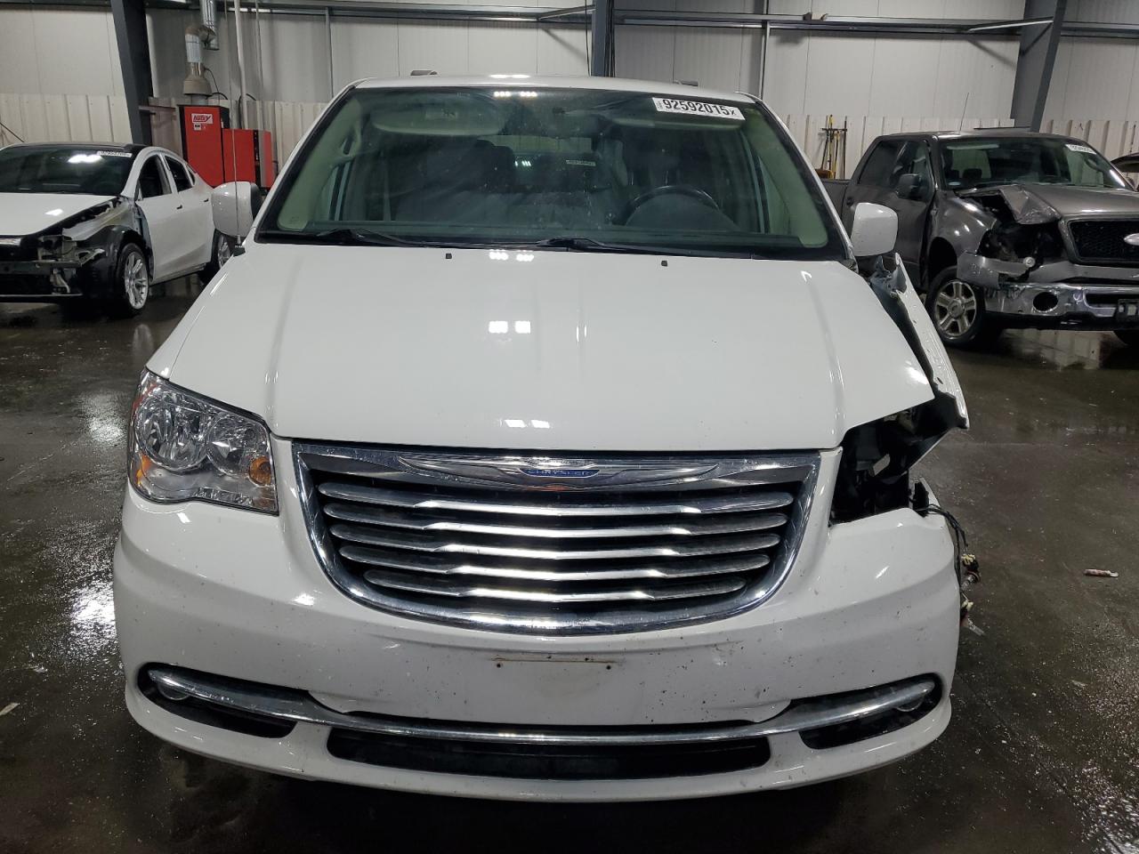 CHRYSLER TOWN & COUNTRY TOURING