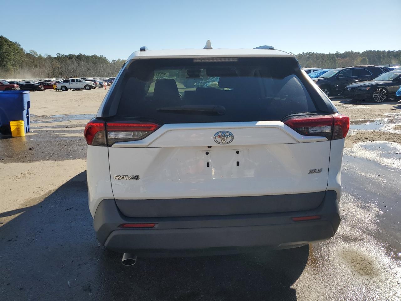 TOYOTA RAV4 XLE PREMIUM