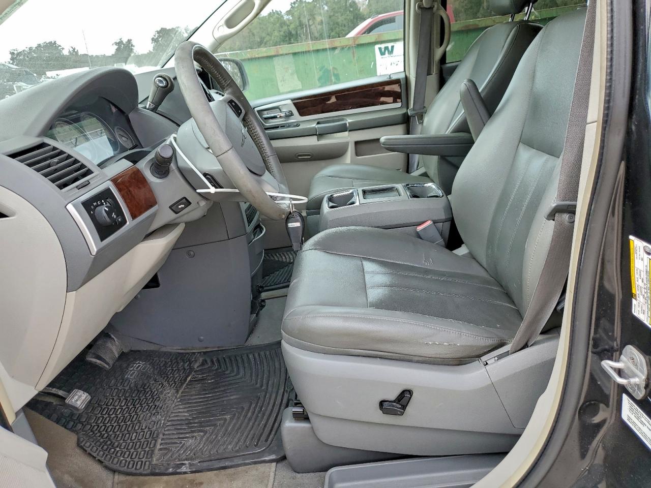 CHRYSLER TOWN & COUNTRY TOURING