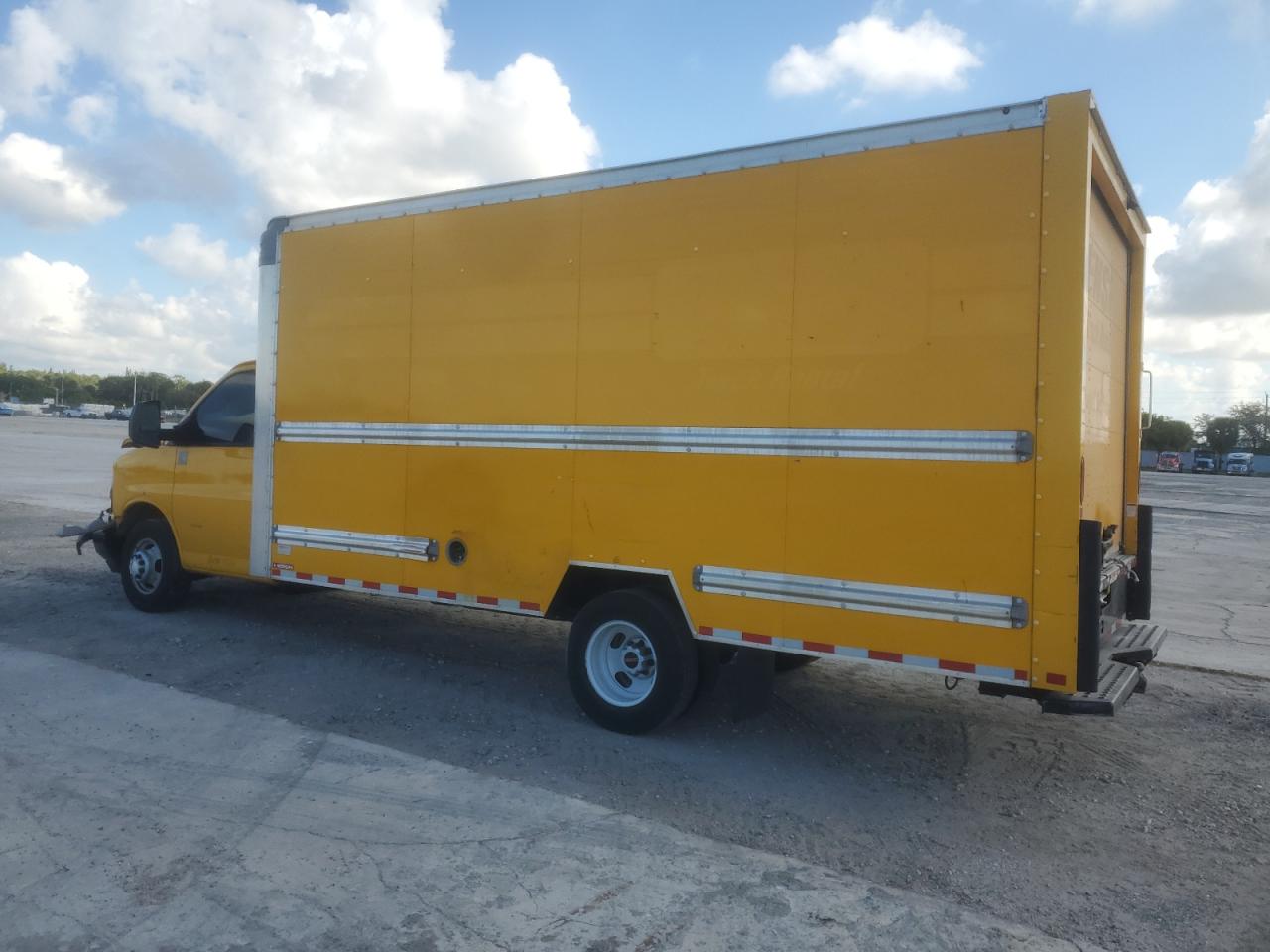 GMC SAVANA CUTAWAY G3500