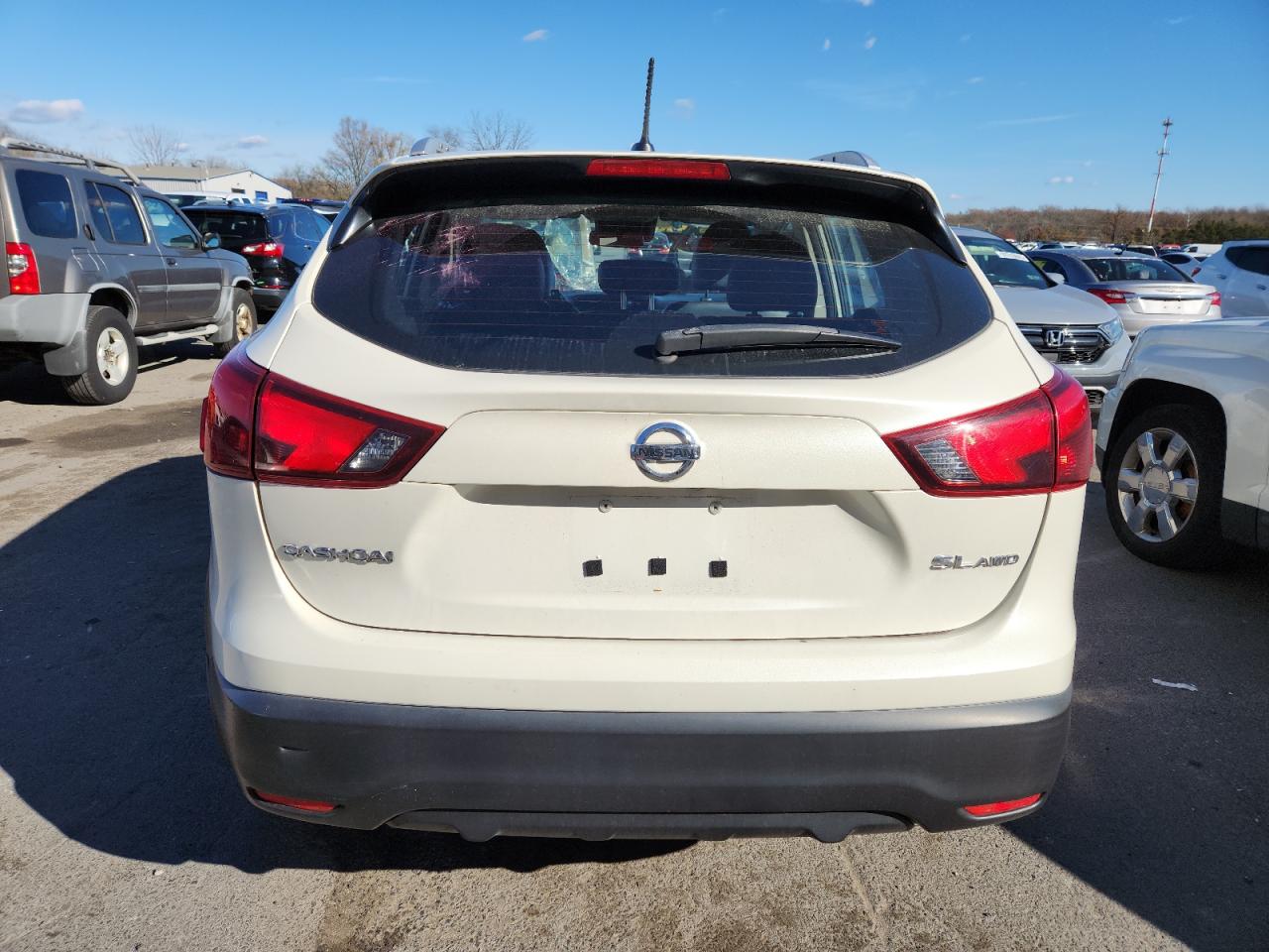 NISSAN ROGUE SPORT S