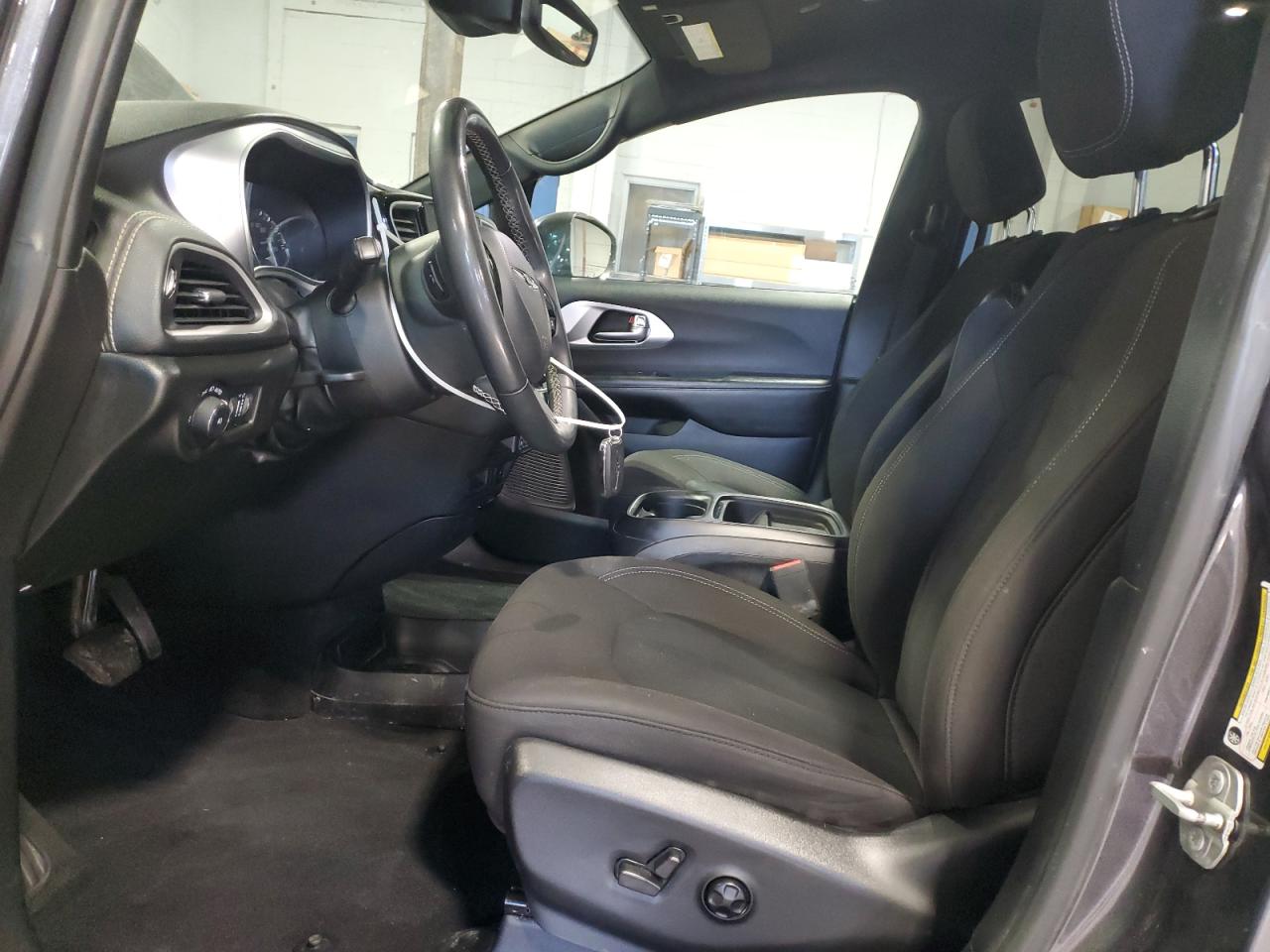 CHRYSLER PACIFICA TOURING