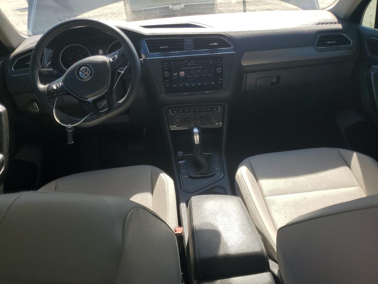 VOLKSWAGEN TIGUAN SE