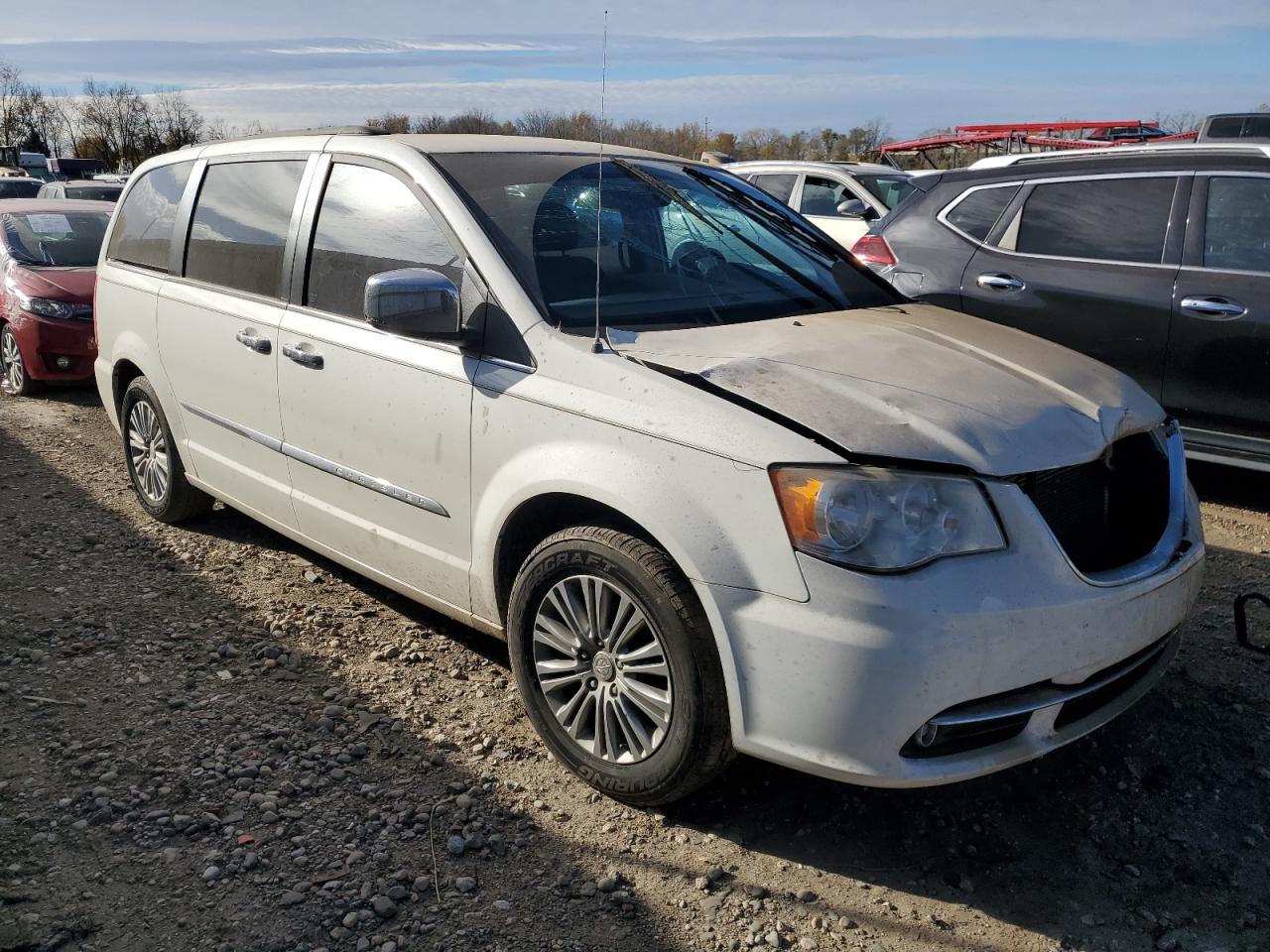 CHRYSLER TOWN & COUNTRY TOURING L