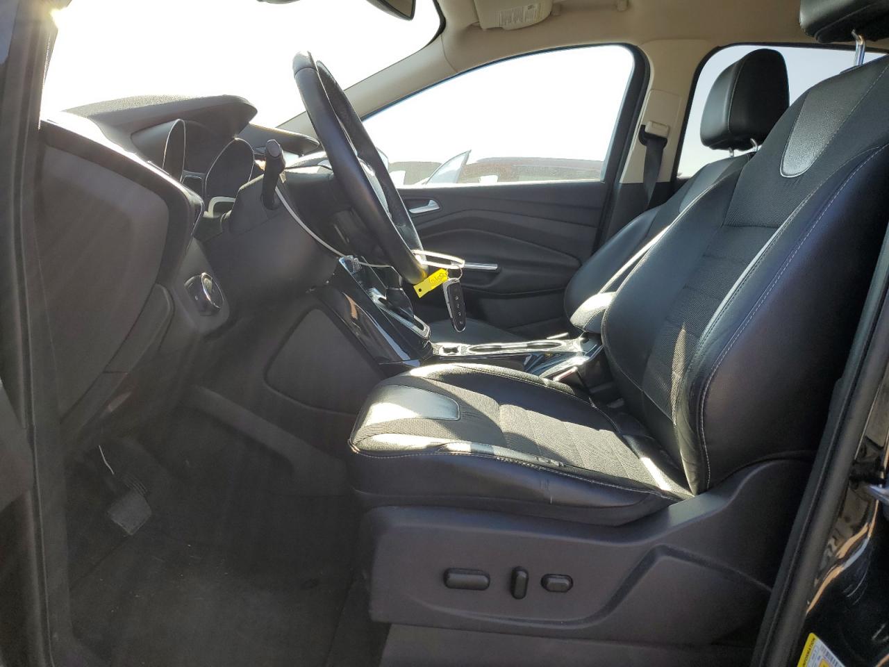 FORD ESCAPE TITANIUM