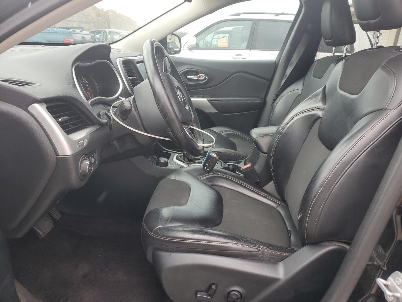 JEEP GRAND CHEROKEE LATITUDE PLUS