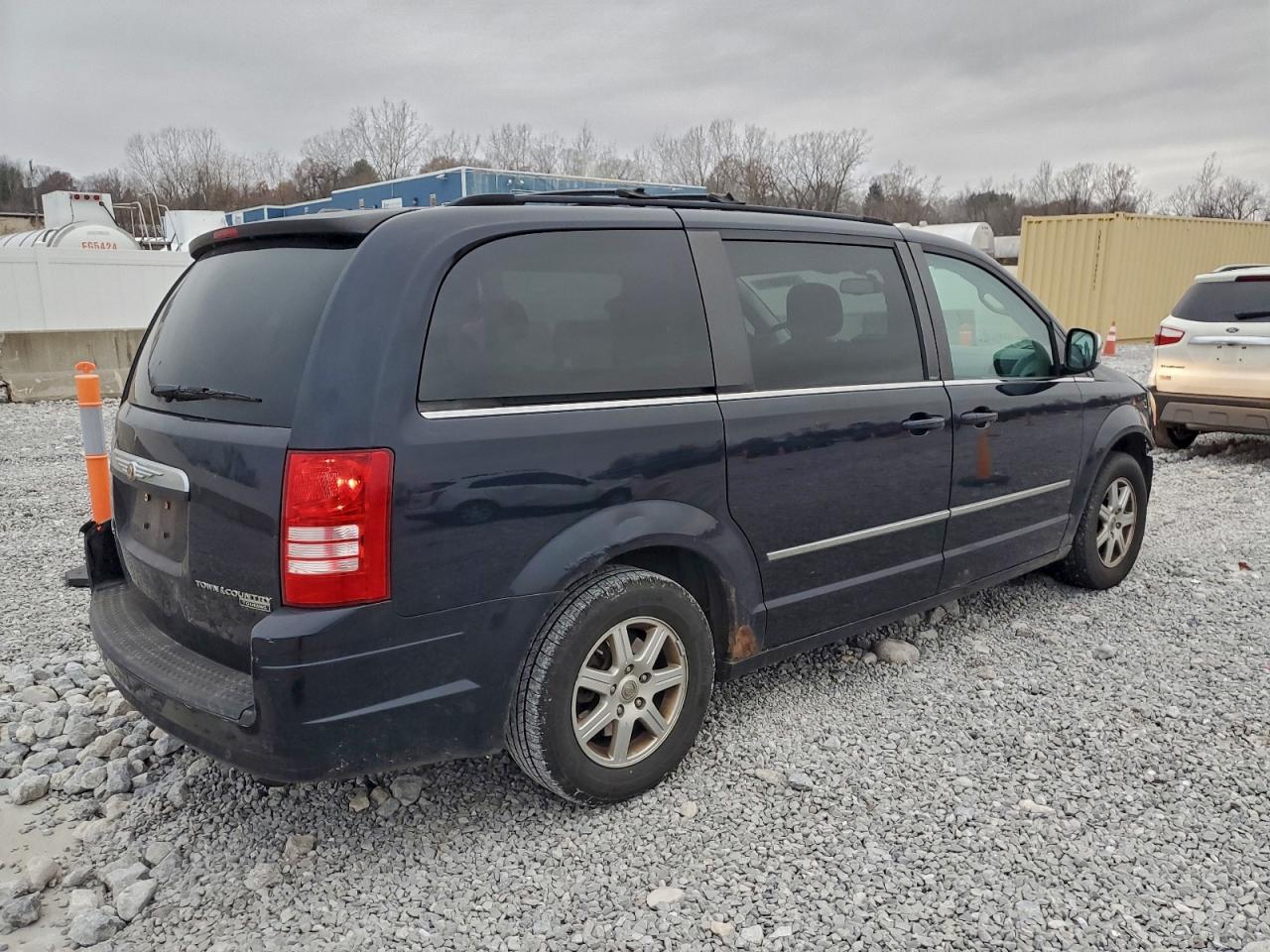 CHRYSLER TOWN & COUNTRY TOURING