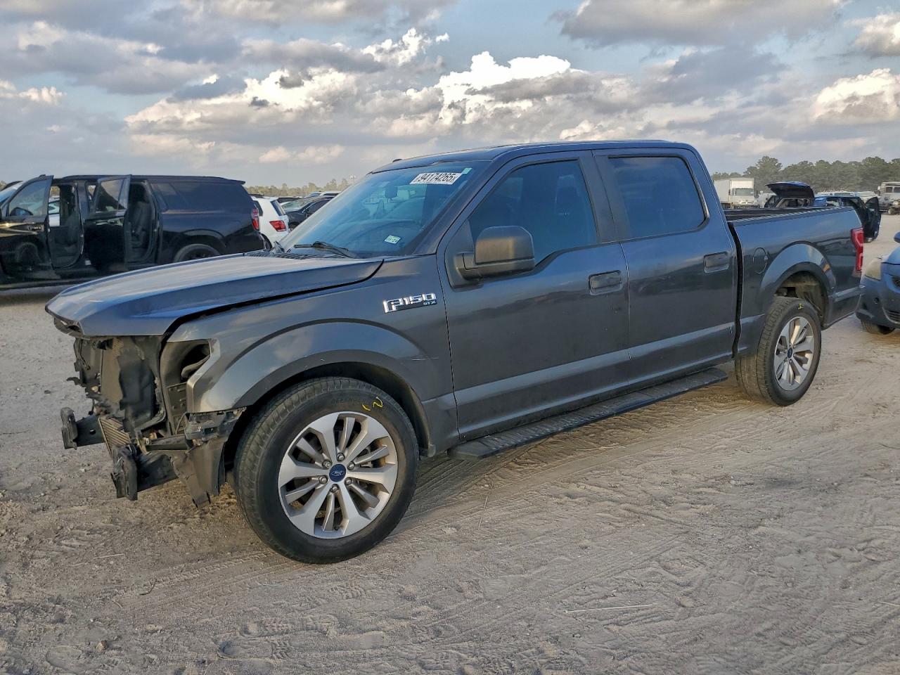 FORD F-150 SUPERCREW