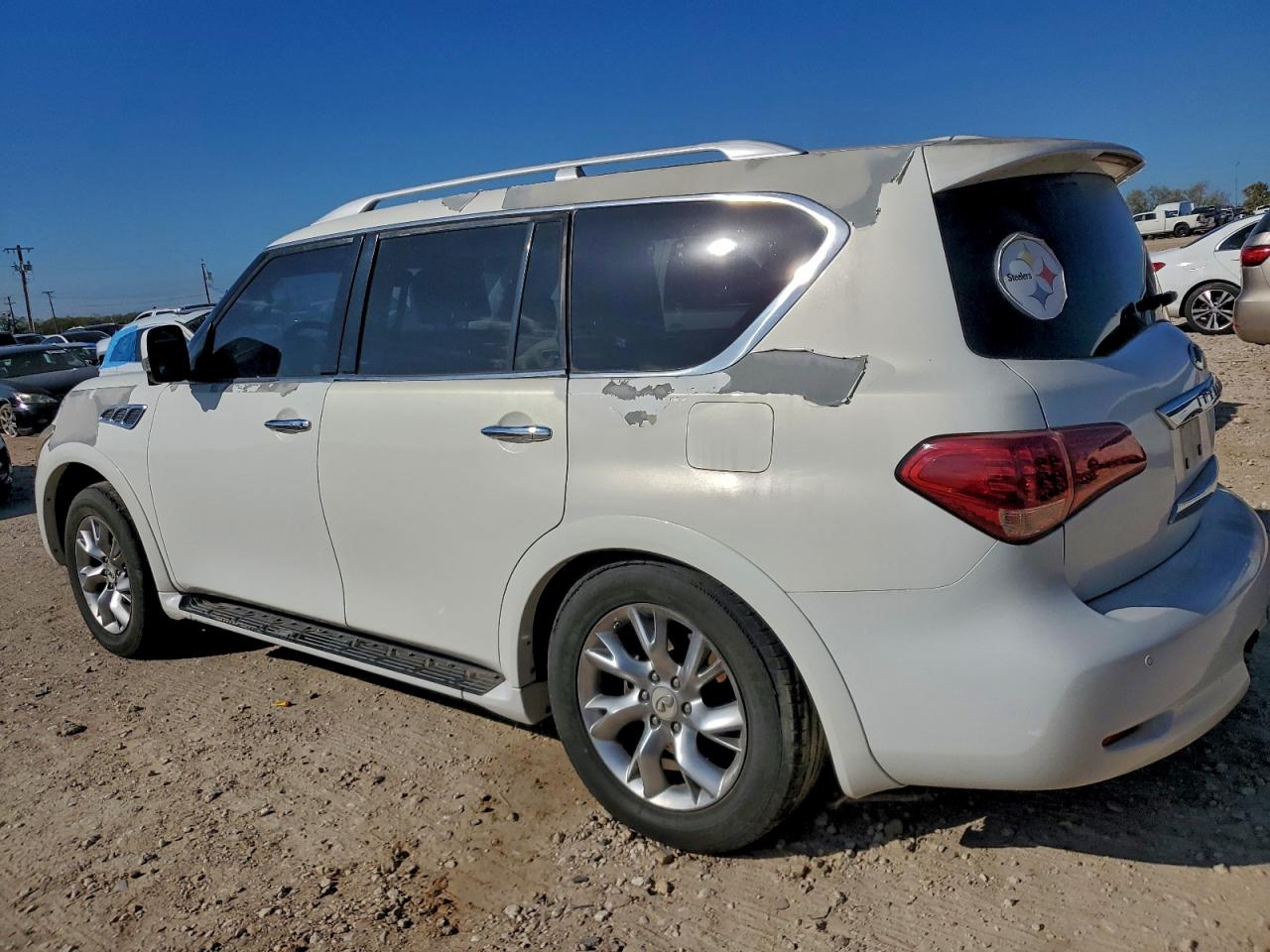 INFINITI QX56