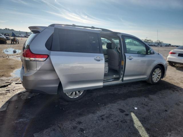 2014 TOYOTA SIENNA XLE #3308466318