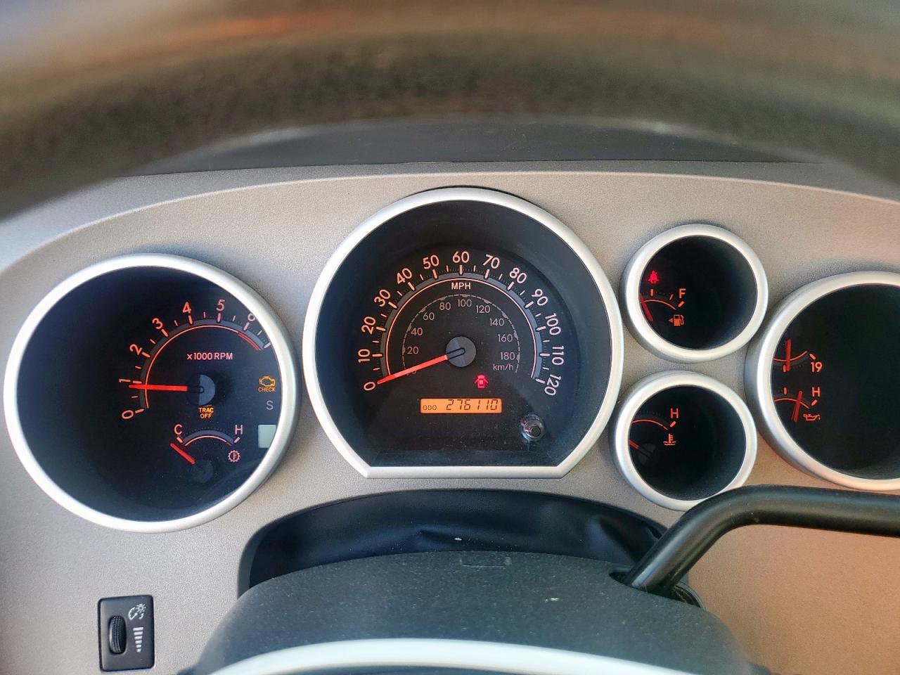 TOYOTA TUNDRA CREWMAX SR5