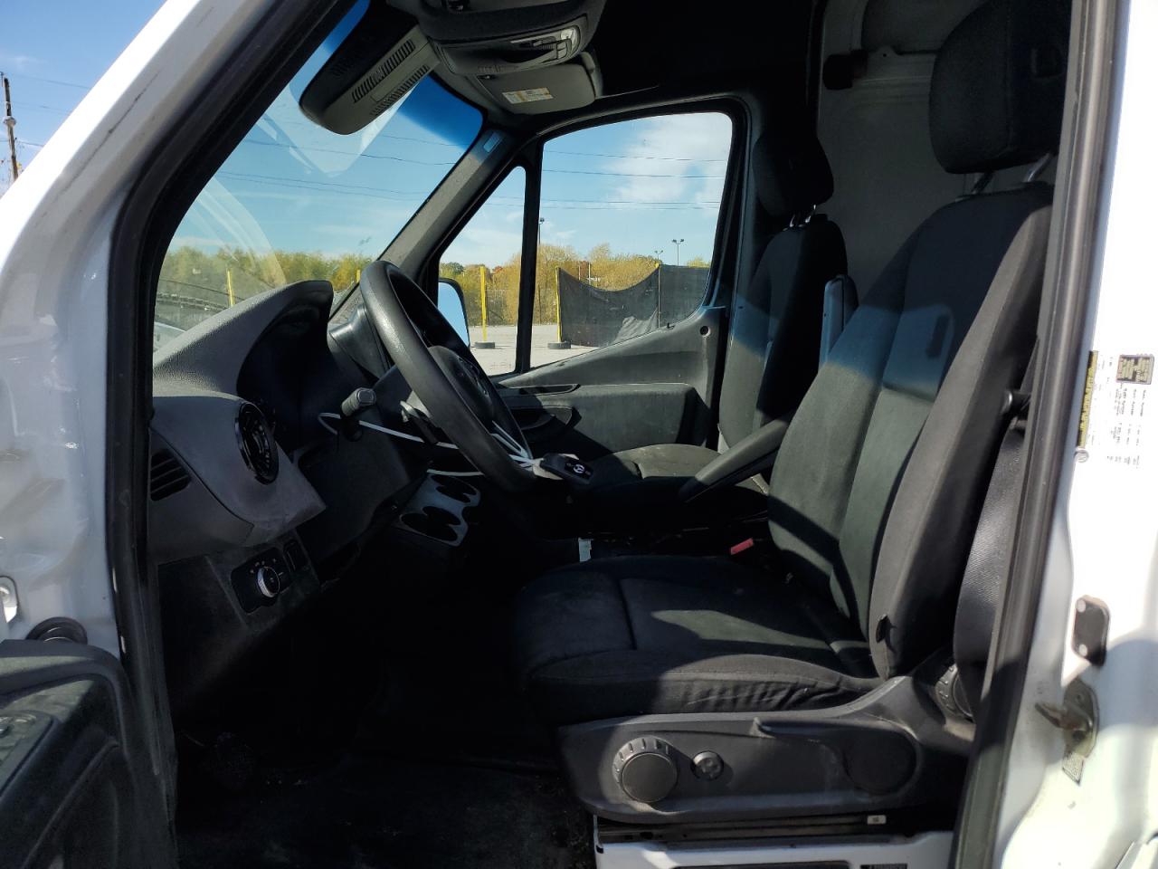 MERCEDES-BENZ SPRINTER 2500