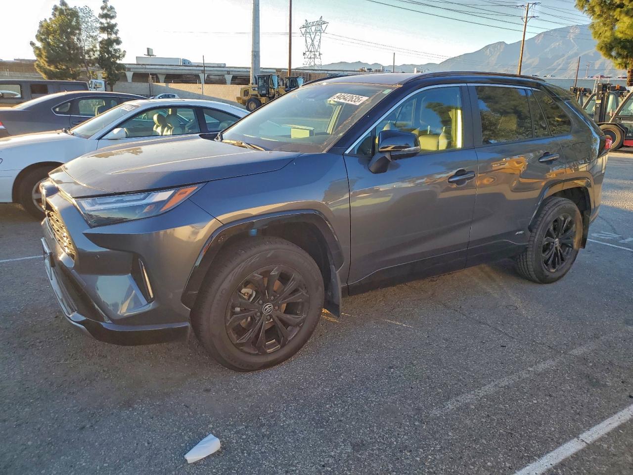 TOYOTA RAV4 XSE
