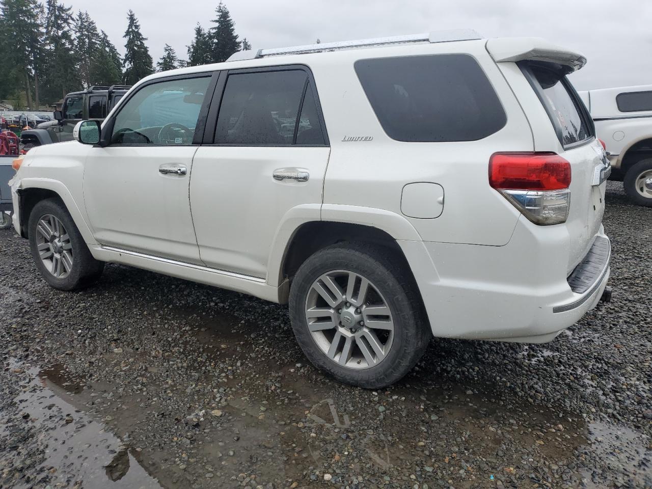 TOYOTA 4RUNNER SR5
