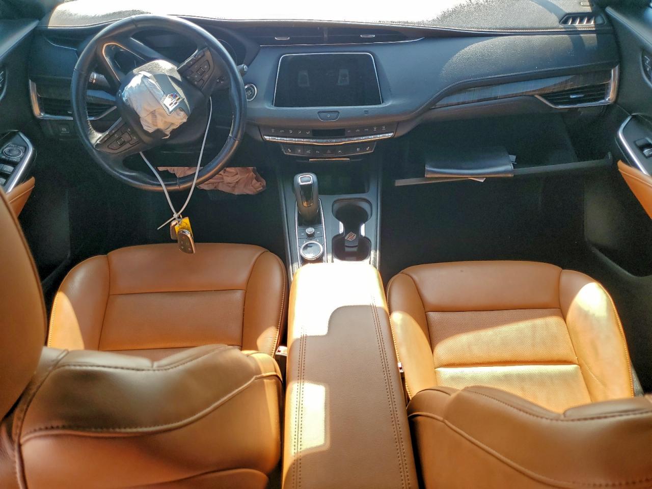 CADILLAC XT4 PREMIUM LUXURY