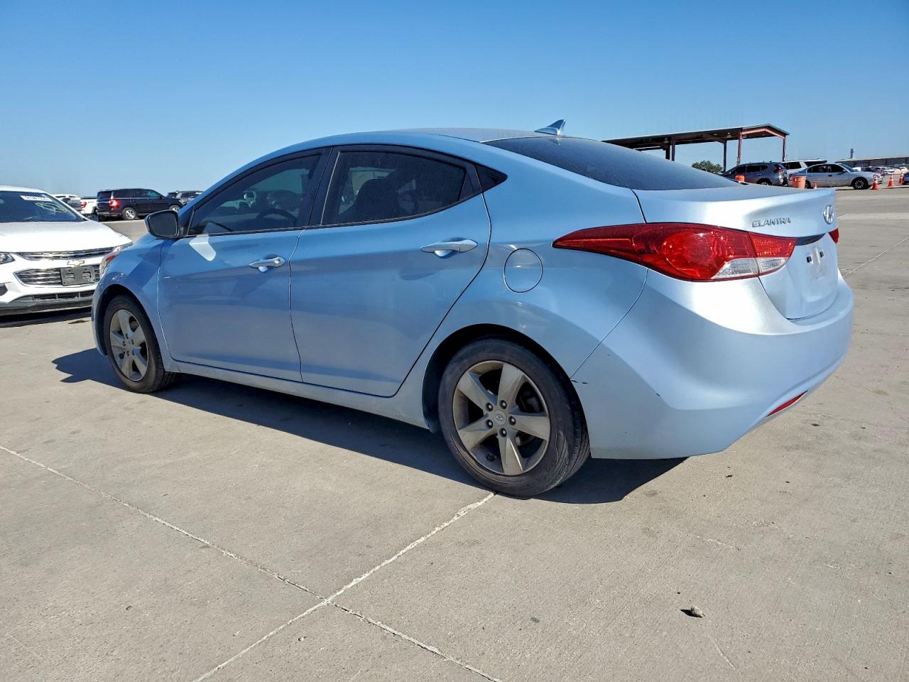 HYUNDAI ELANTRA GLS