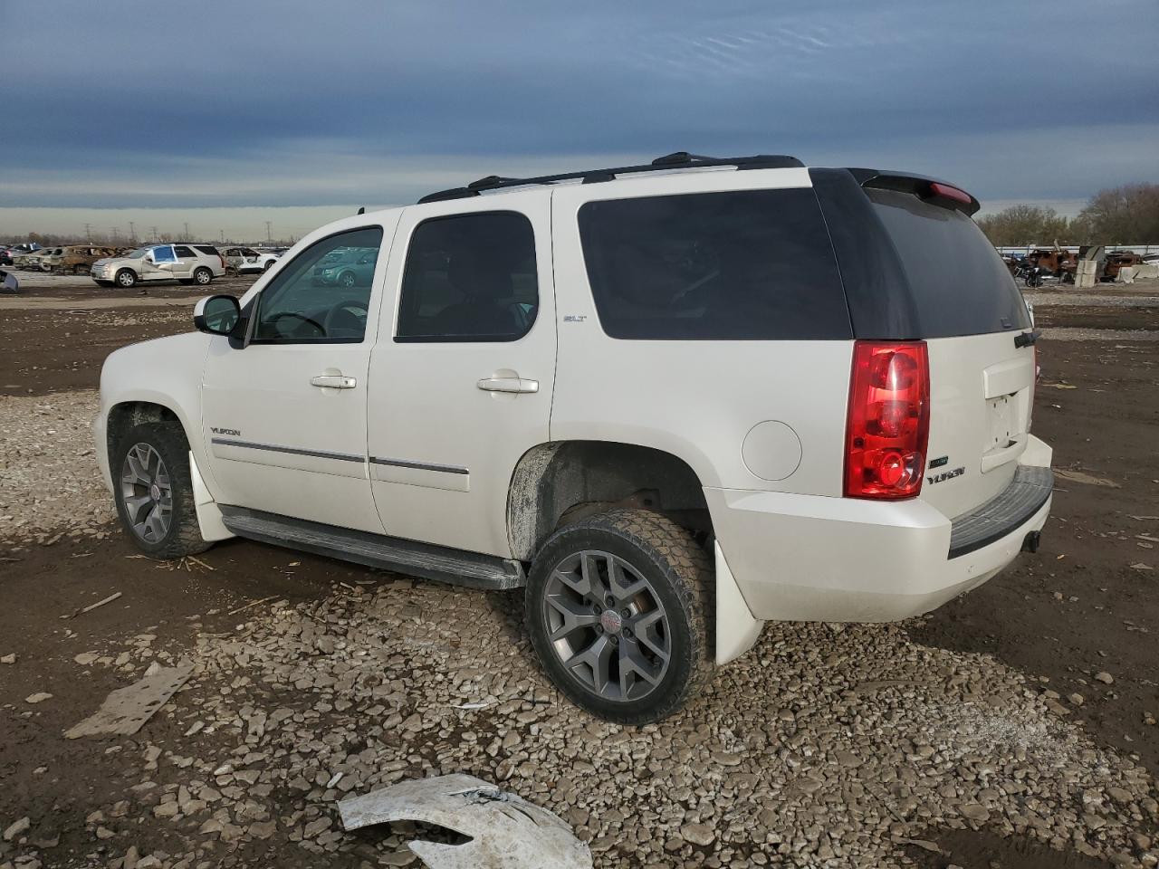 GMC YUKON SLT