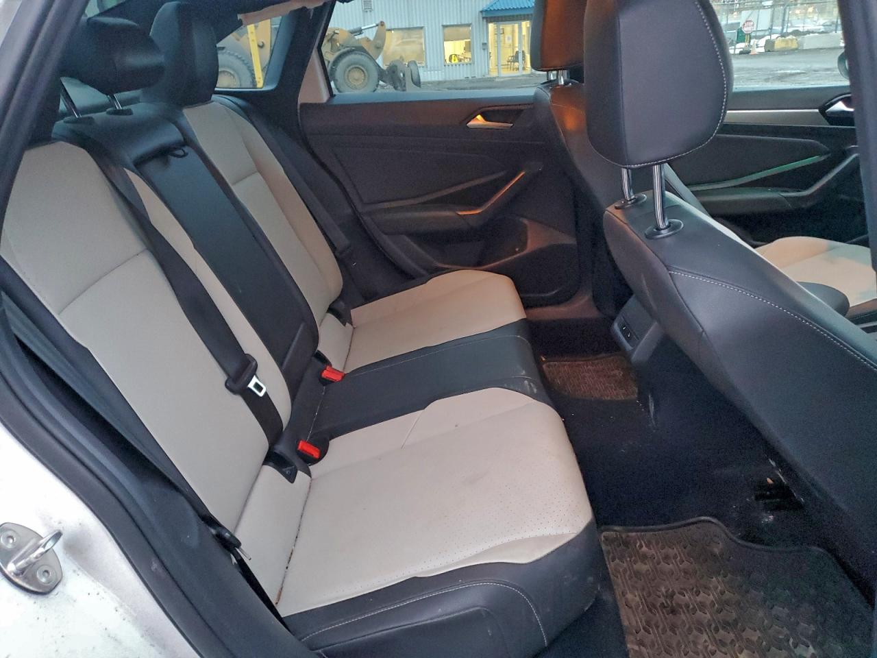 VOLKSWAGEN JETTA HIGHLINE