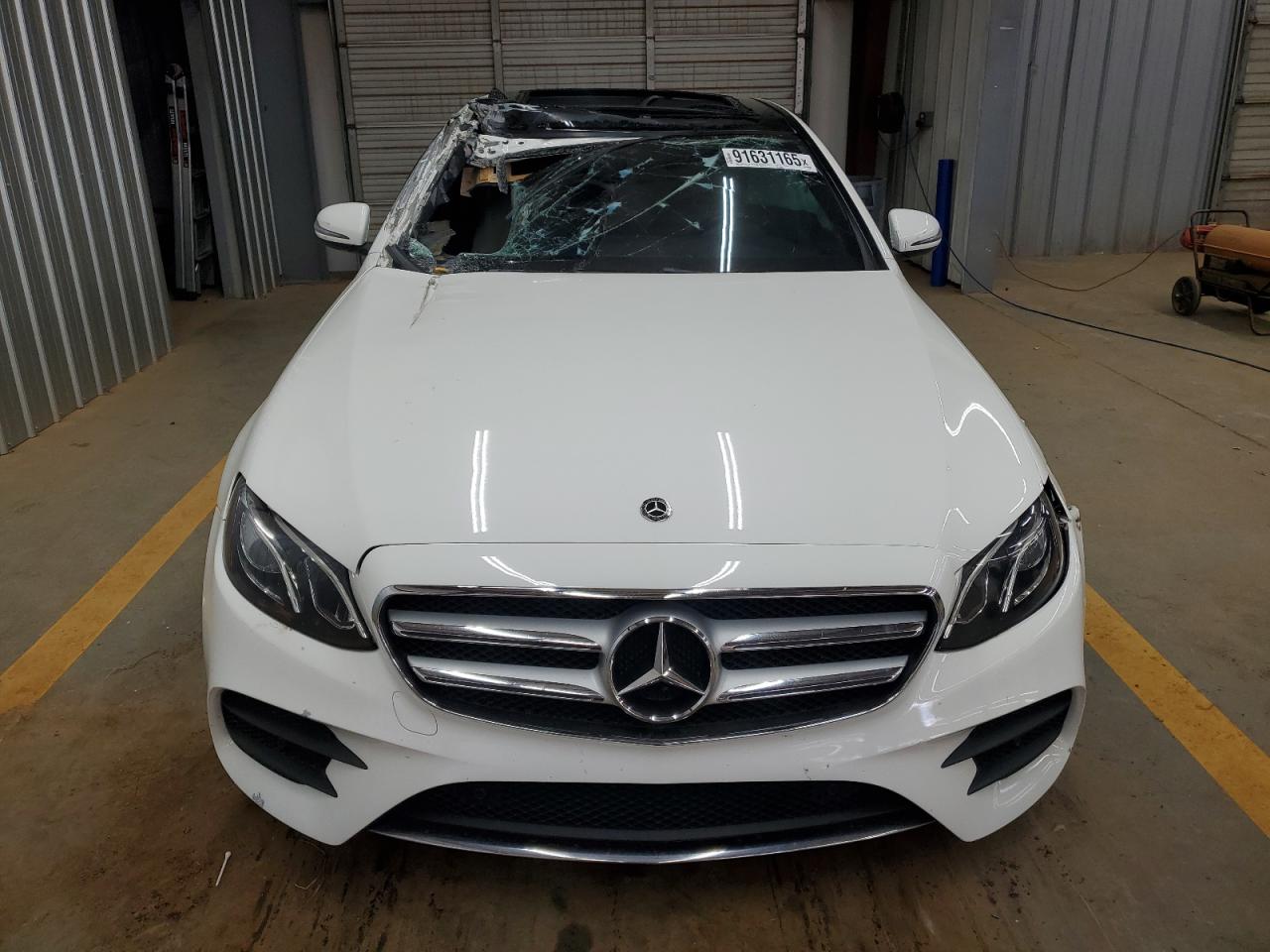 MERCEDES-BENZ E-CLASS 300