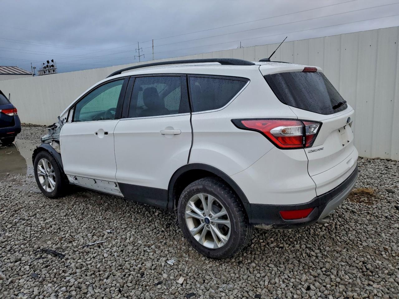 FORD ESCAPE SE