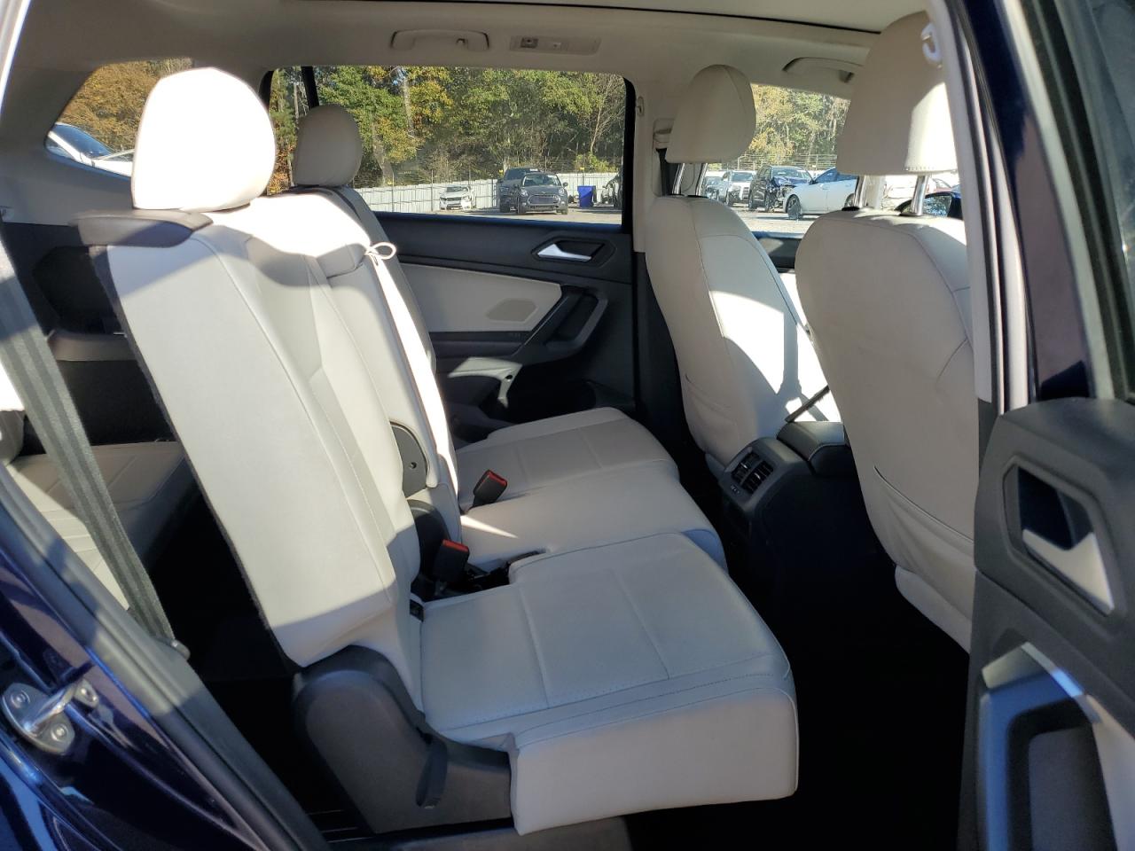 VOLKSWAGEN TIGUAN SE