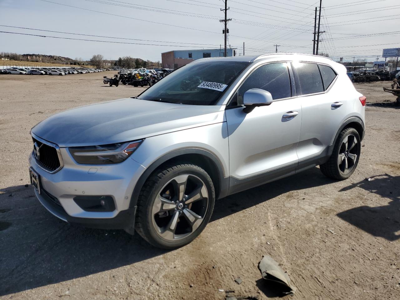 VOLVO XC40 T5 MOMENTUM