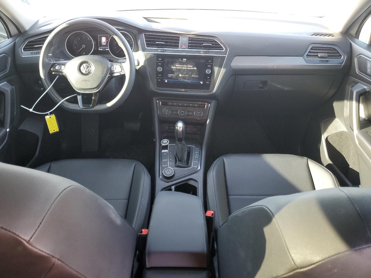 VOLKSWAGEN TIGUAN SE