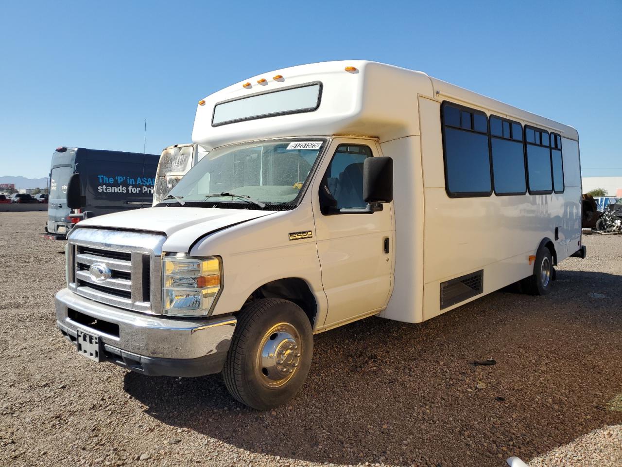 FORD ECONOLINE E450 SUPER DUTY CUTAWAY VAN