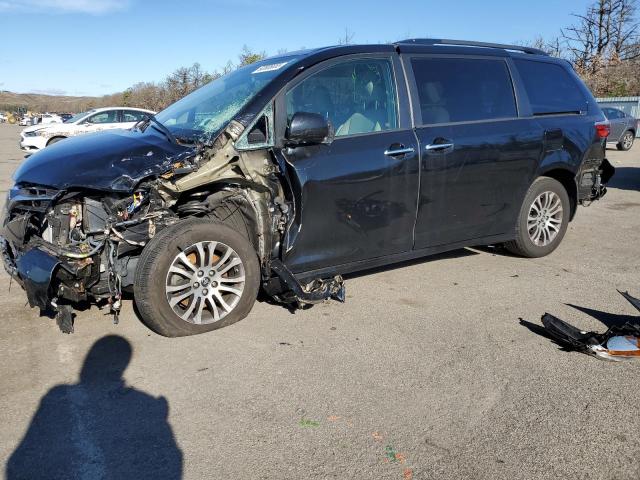 2020 TOYOTA SIENNA XLE #3309507563