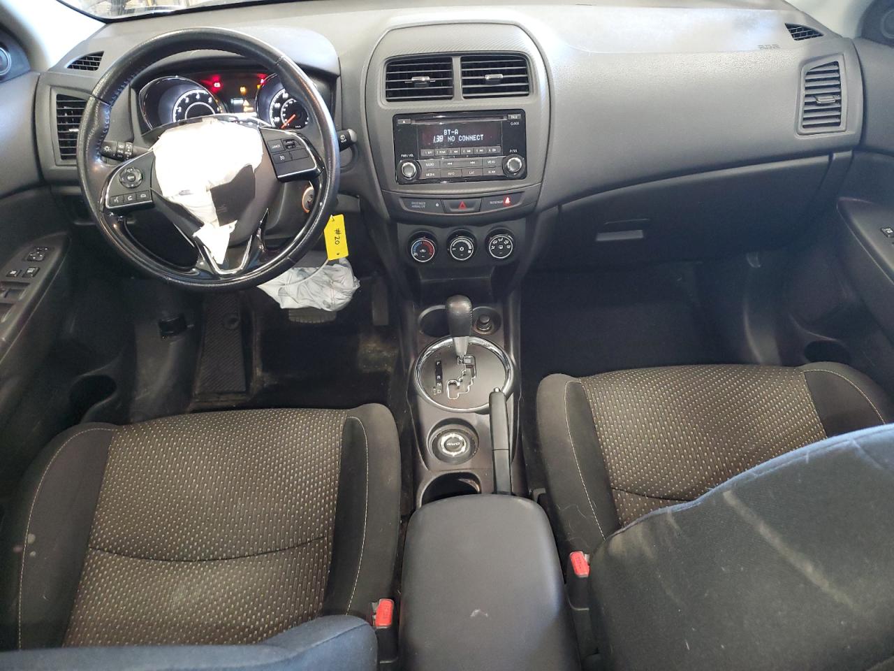 MITSUBISHI OUTLANDER ES