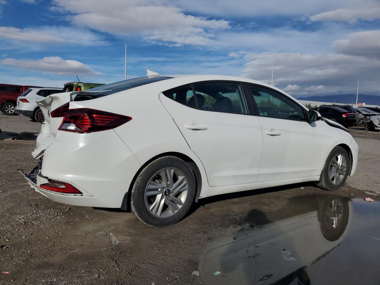 HYUNDAI ELANTRA SEL