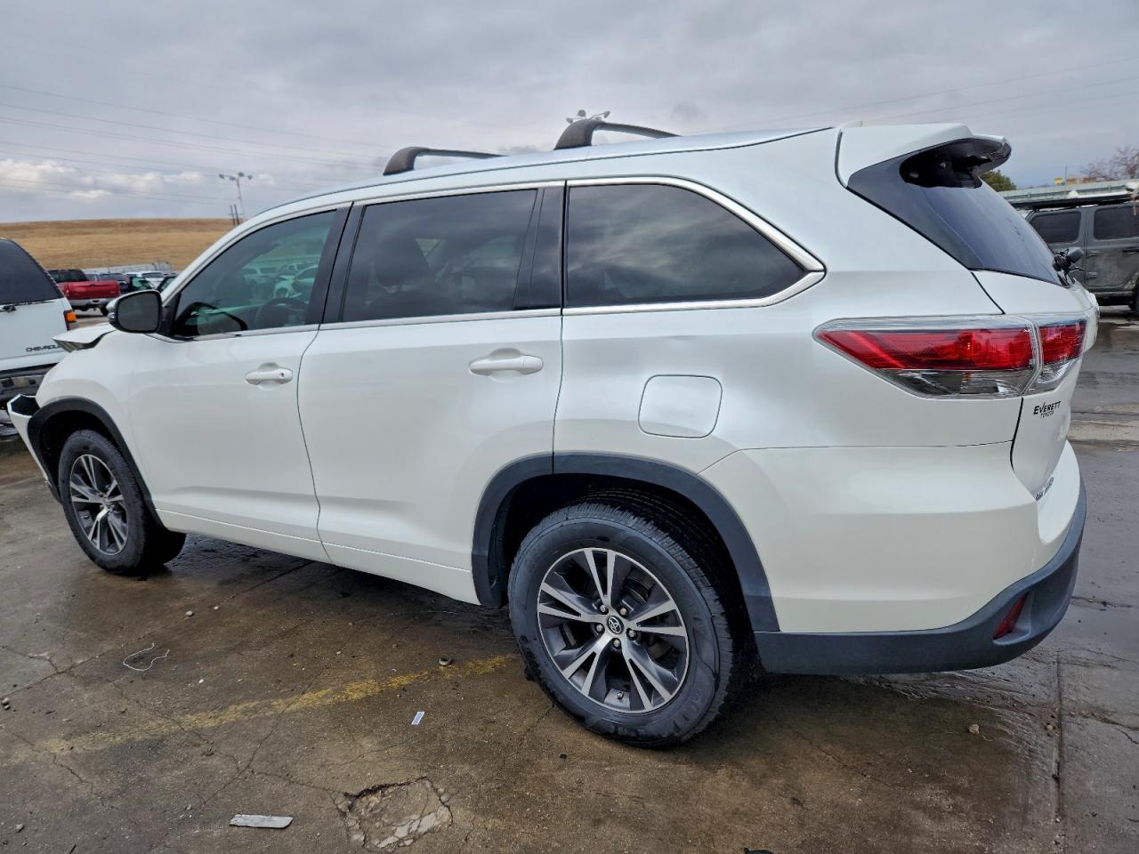 TOYOTA HIGHLANDER XLE